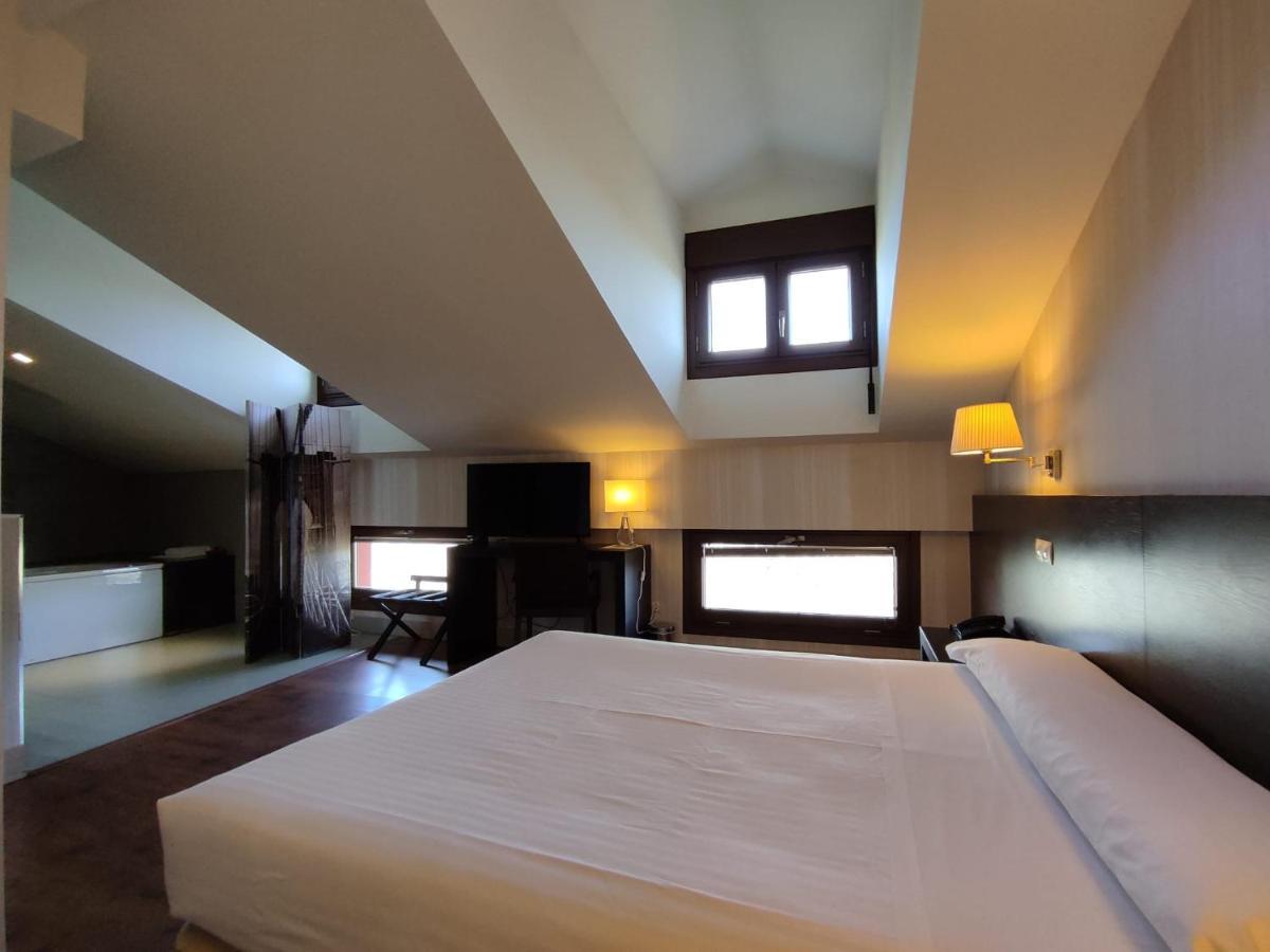 Hotel Puerta Del Arco